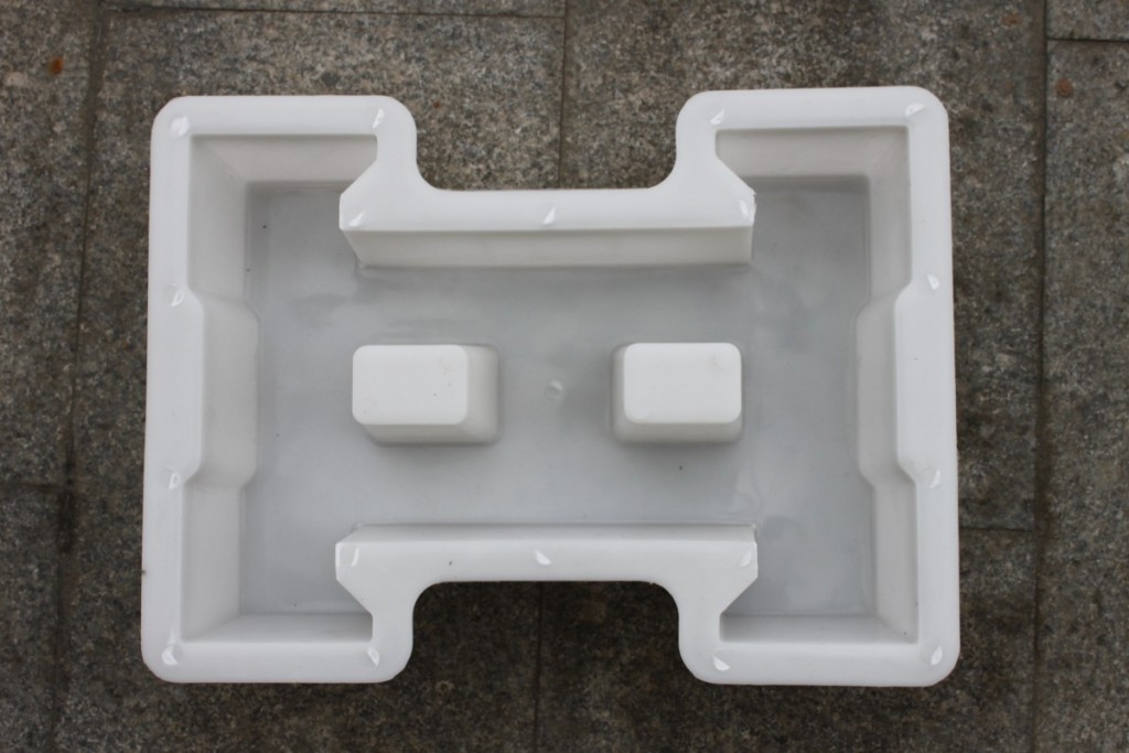 預(yù)制護(hù)坡模具該怎么養(yǎng)護(hù)？