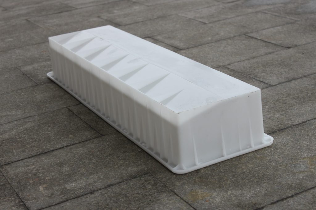 混凝土路沿石模具具體有哪些規(guī)格及樣式？